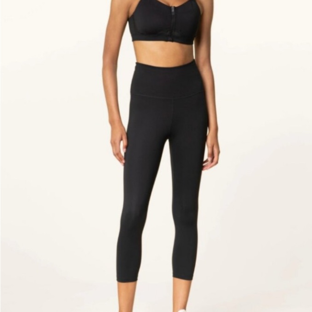 Nike Dri-FIT Alpha Womens High Support Padded Zip-Front L Sports Bra C-E Cup EUC - Picture 5 of 16